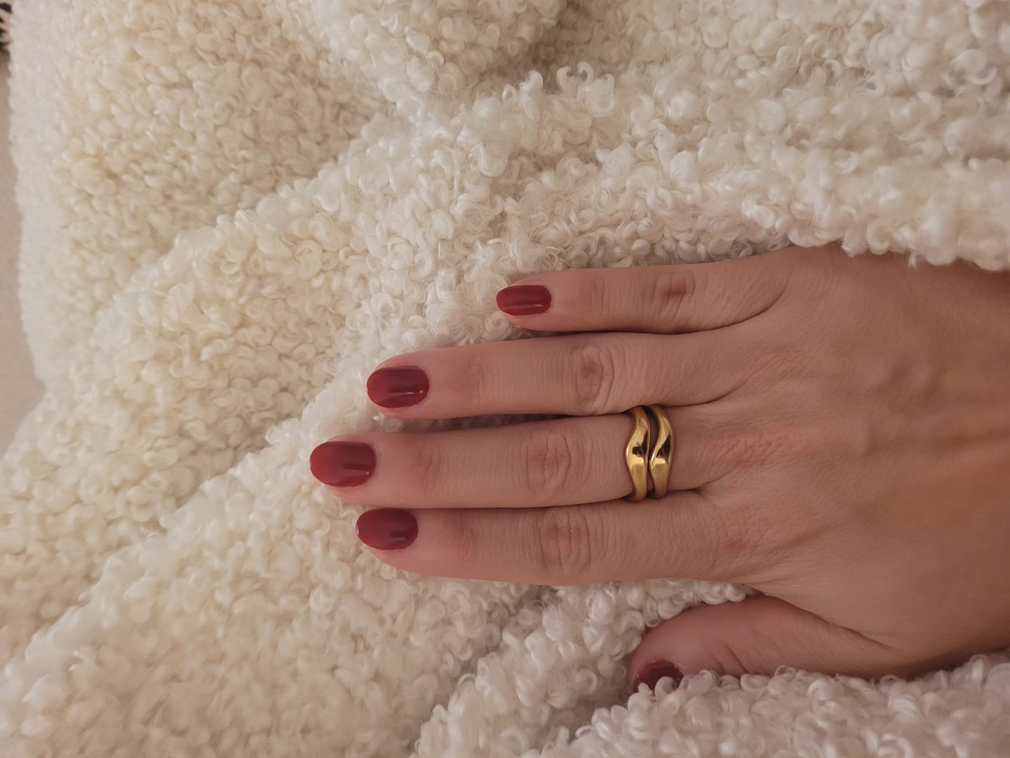 Customer photo review of Curves Ring Set - Gold