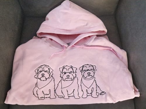 Customer photo review of Personalisierter bestickter Lineries® Hoodie