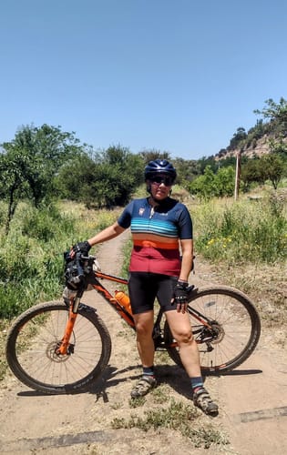 Reseña con foto de un cliente sobre Tricota ciclismo corta Modi Z135 LAMEDA mujer