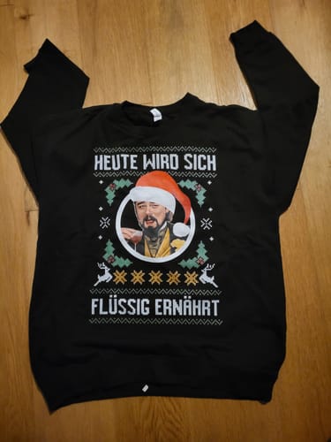 Customer photo review of FLÜSSIG ERNÄHRT - Christmas Sweater