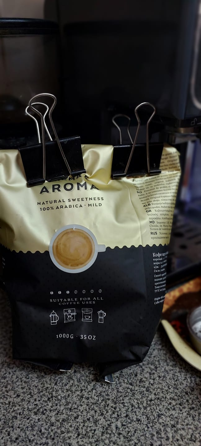 Customer photo review of Occaffe Grano Crema E Aroma 100% Arabica 1kg