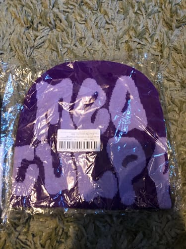 Customer photo review of Vencae™ Beanie - MEA CULPA