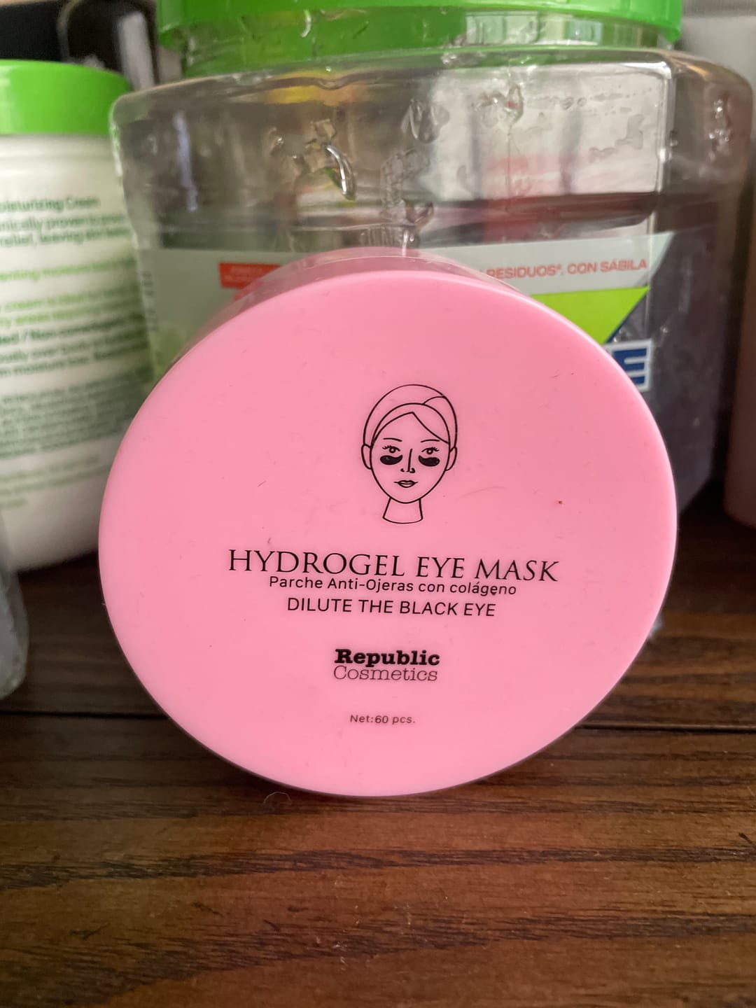 Customer photo review of Set de 60 parches antiojeras de colágeno Republic Cosmetics