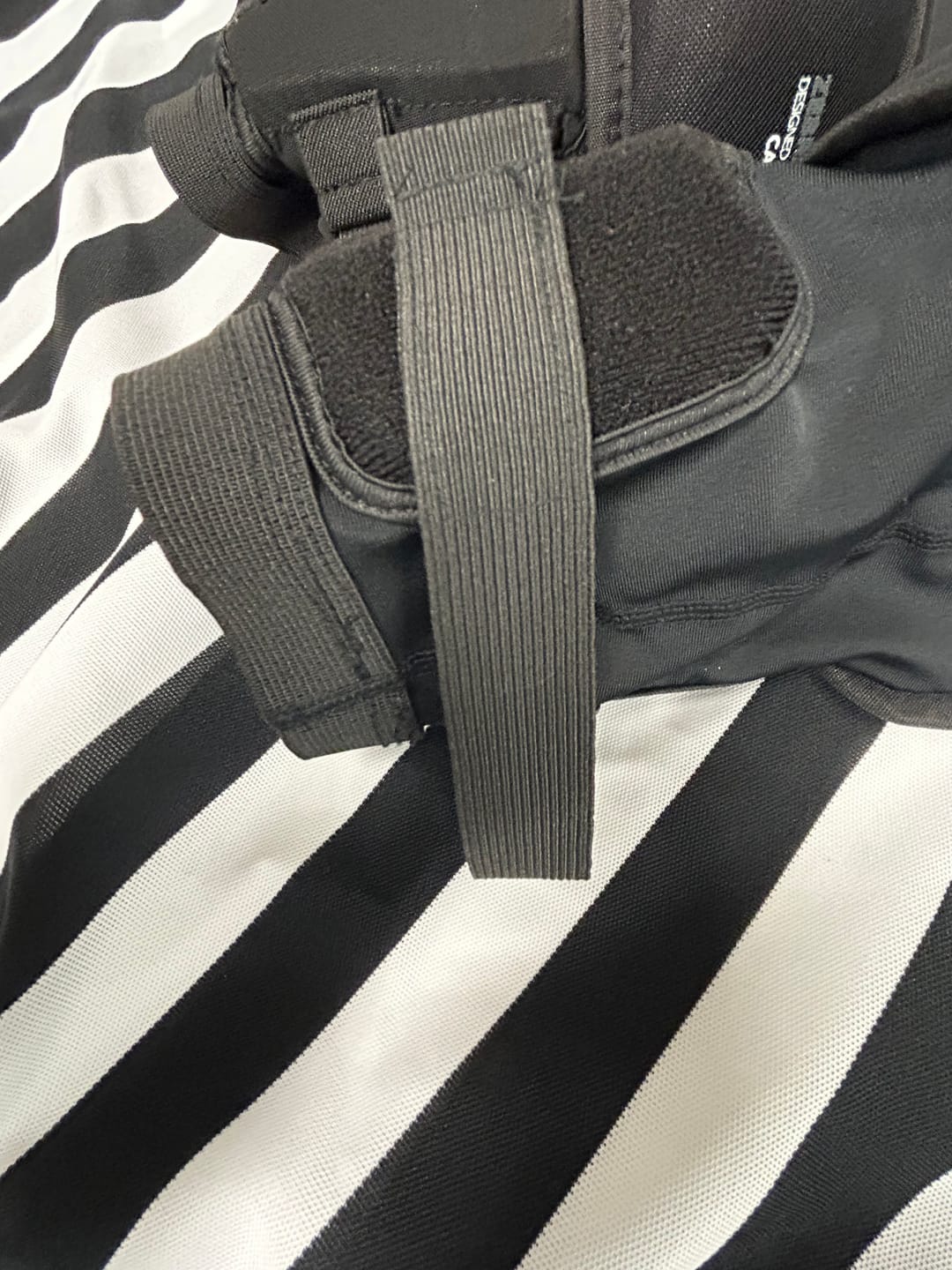 Customer photo review of ZEBRASCLUB ZEP-PRO HOCKEY REFEREE SLEEVE ELBOW PADS - BLACK EDITION 2024