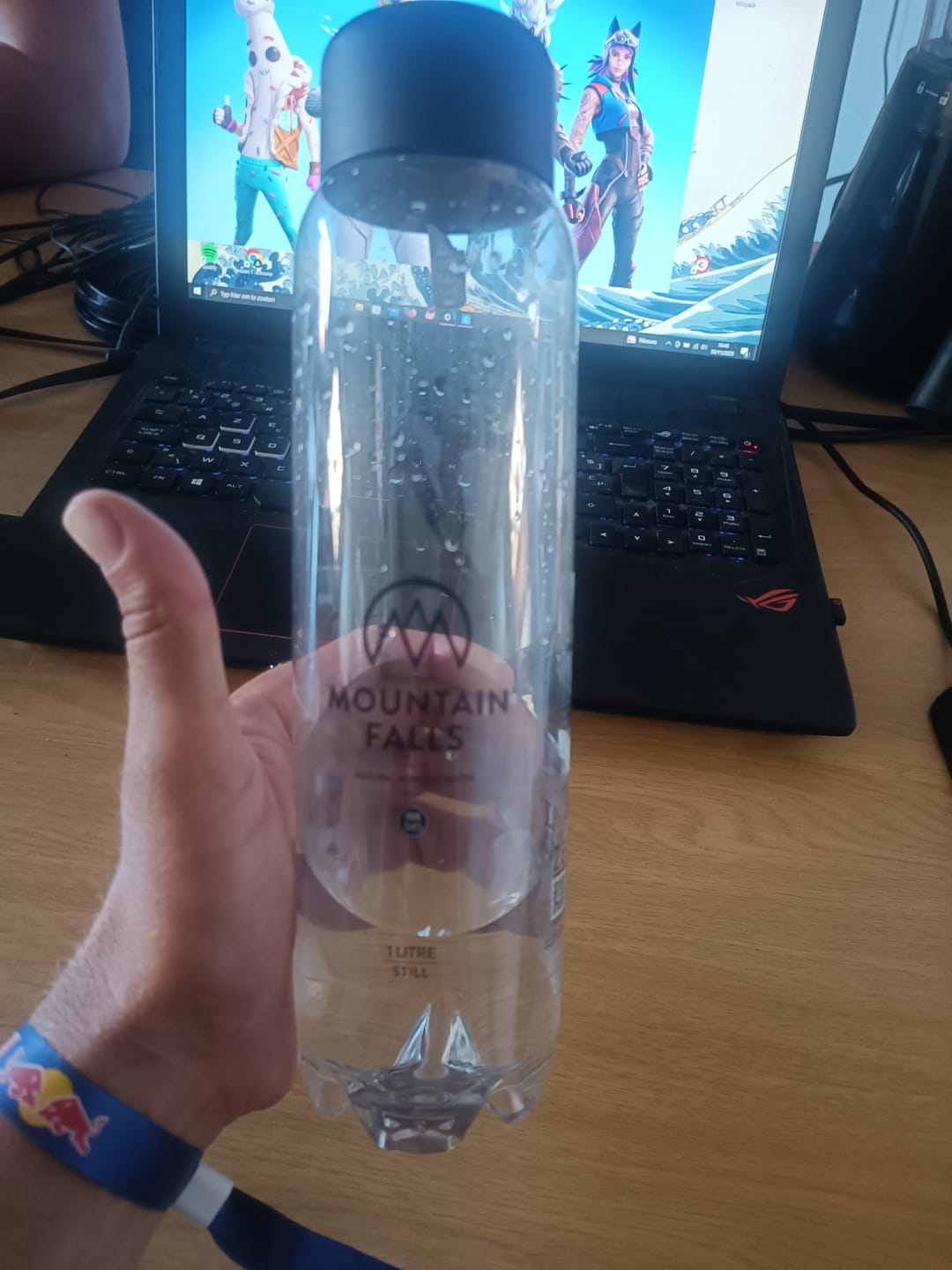 Customer photo review of 1L Still Mineral Water - ZEROPET Bottle (Pack of 12)