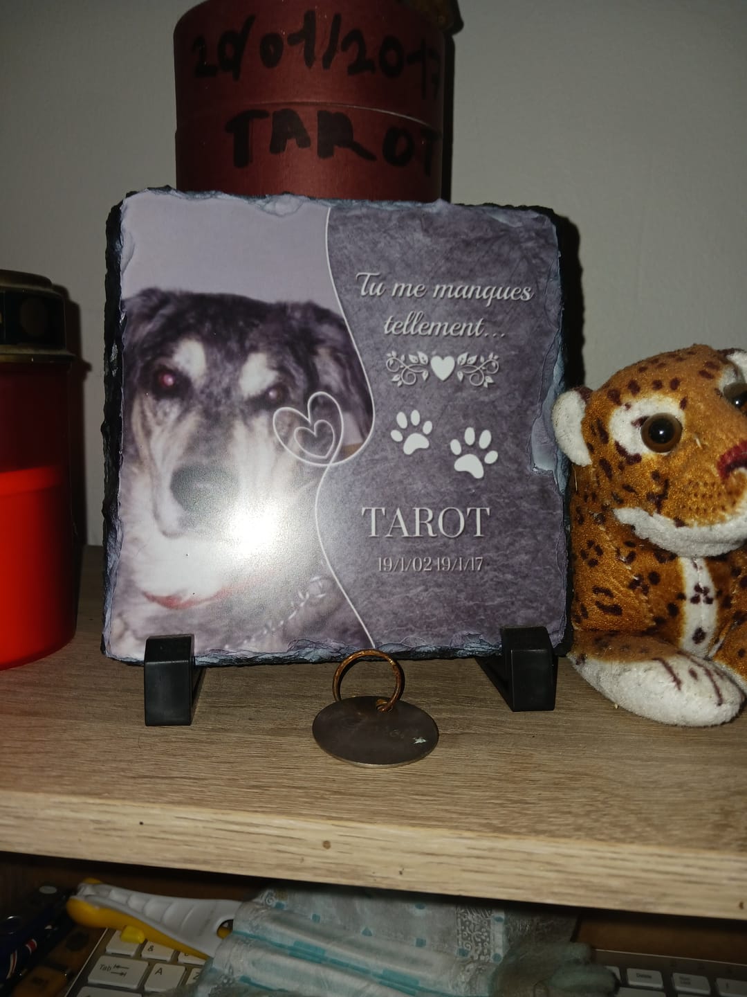 Customer photo review of Tu nous manques - Plaque d'ardoise personnalisée