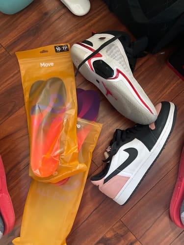 Customer photo review of Move All Day Casual Insoles