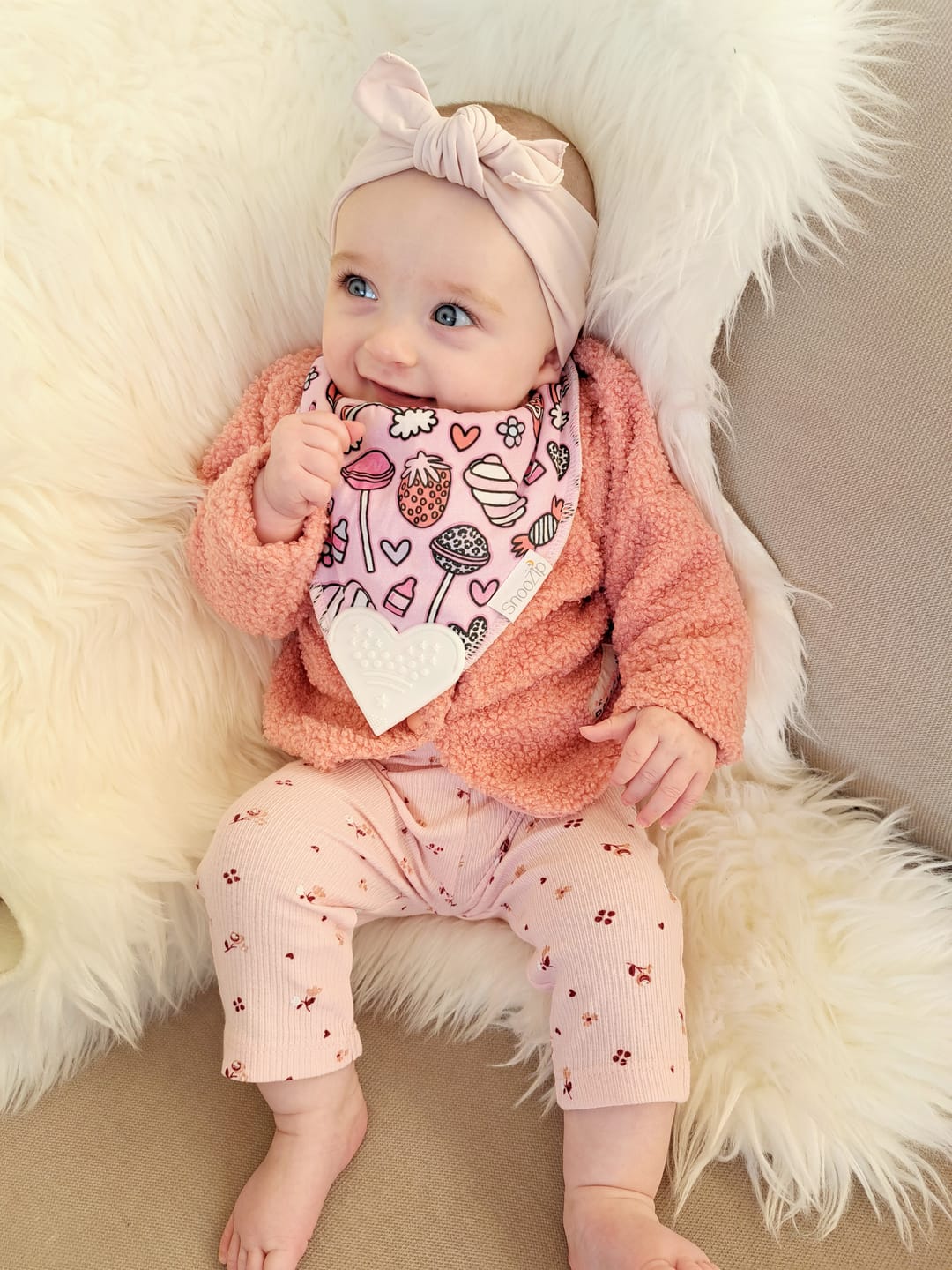 Customer photo review of Grá Teething Bib