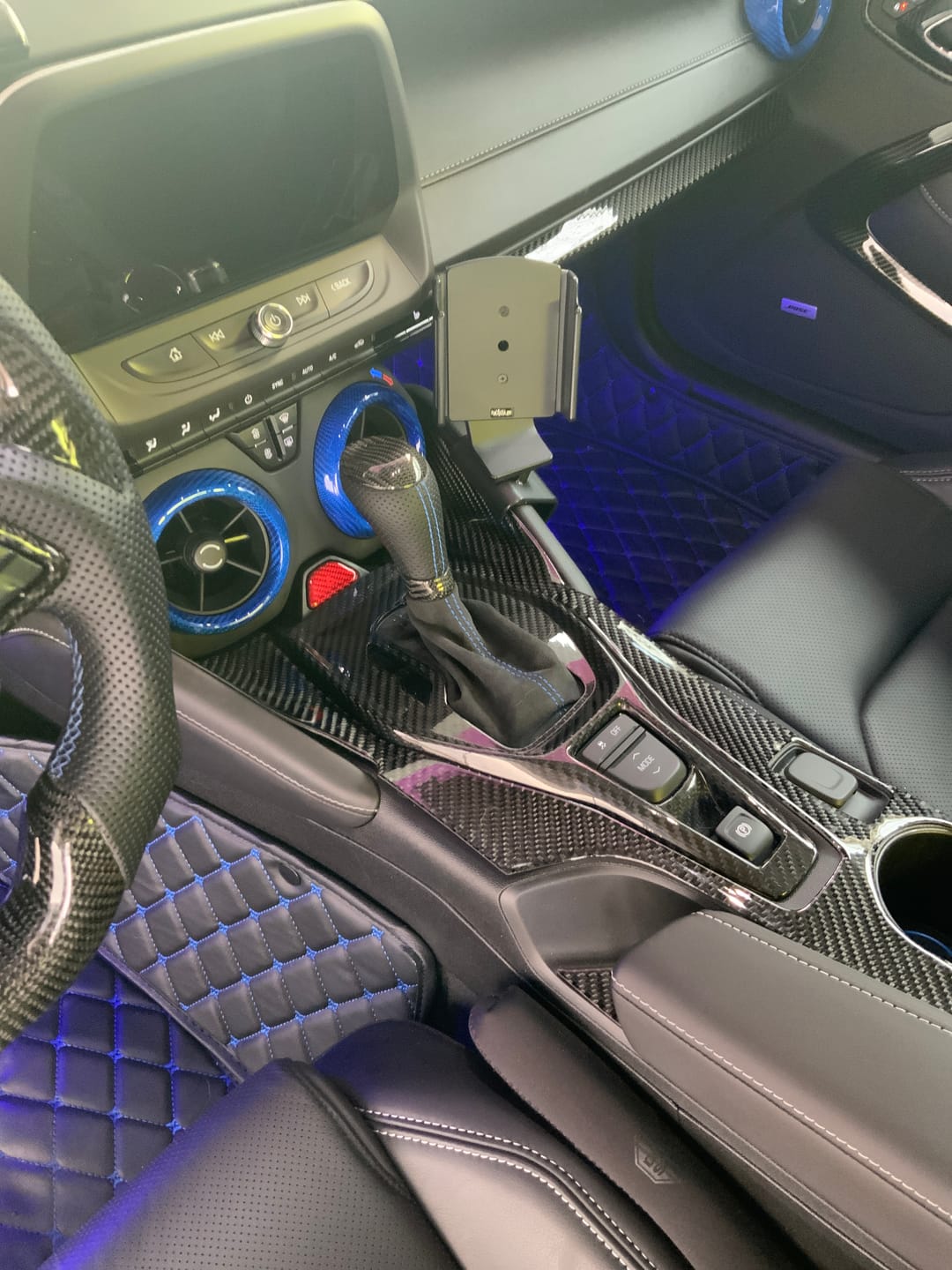 Customer photo review of Customizable Carbon Fiber Automatic Shift Knob for 2016-2023 Chevy Camaro