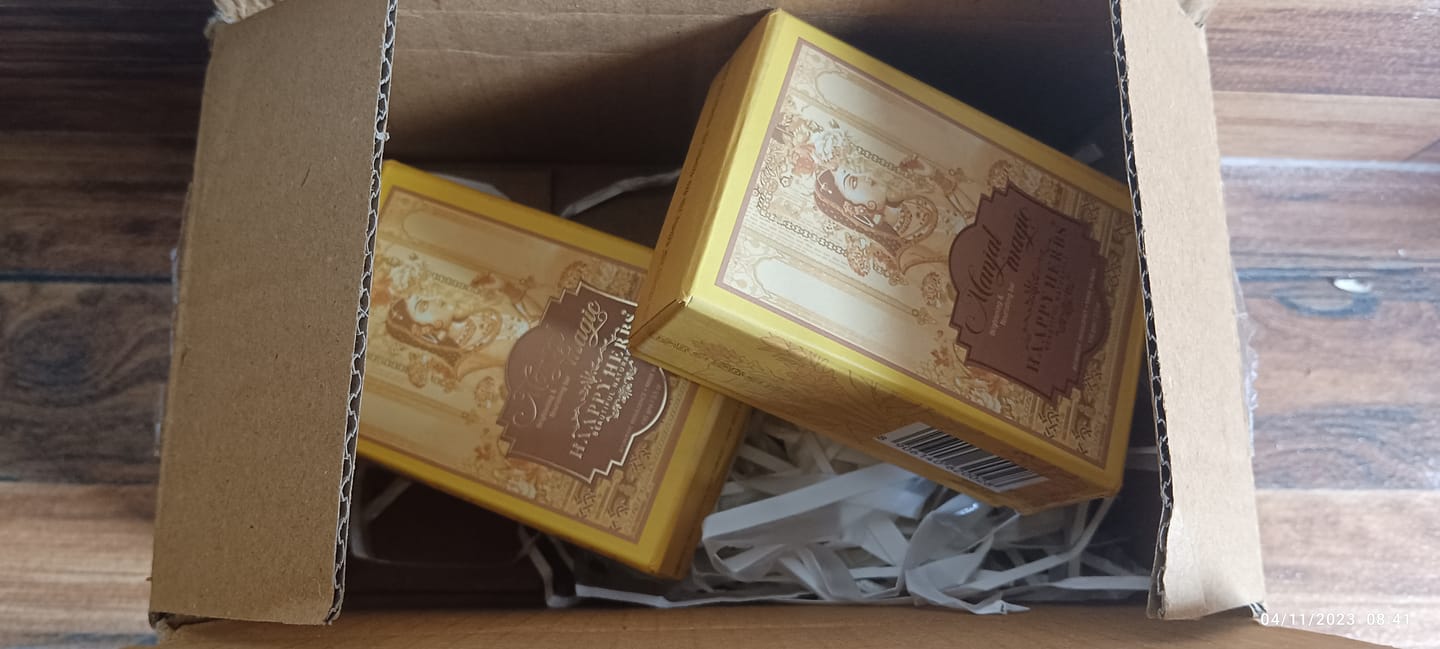 Customer photo review of Manjal Magic Luxury Soap Bar