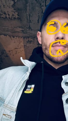 Customer photo review of Filterkaffeemaschine | Bestickter Männer Bio Baumwoll Hoodie