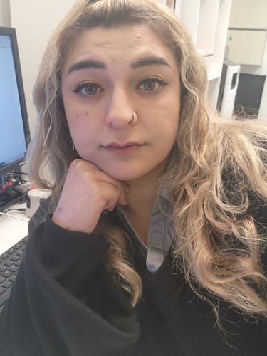 Customer photo review of Eyes Shade Gray