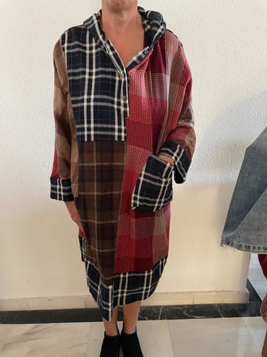 Customer photo review of Plus Size Retro Plaid Big Pocket Hooded Dress