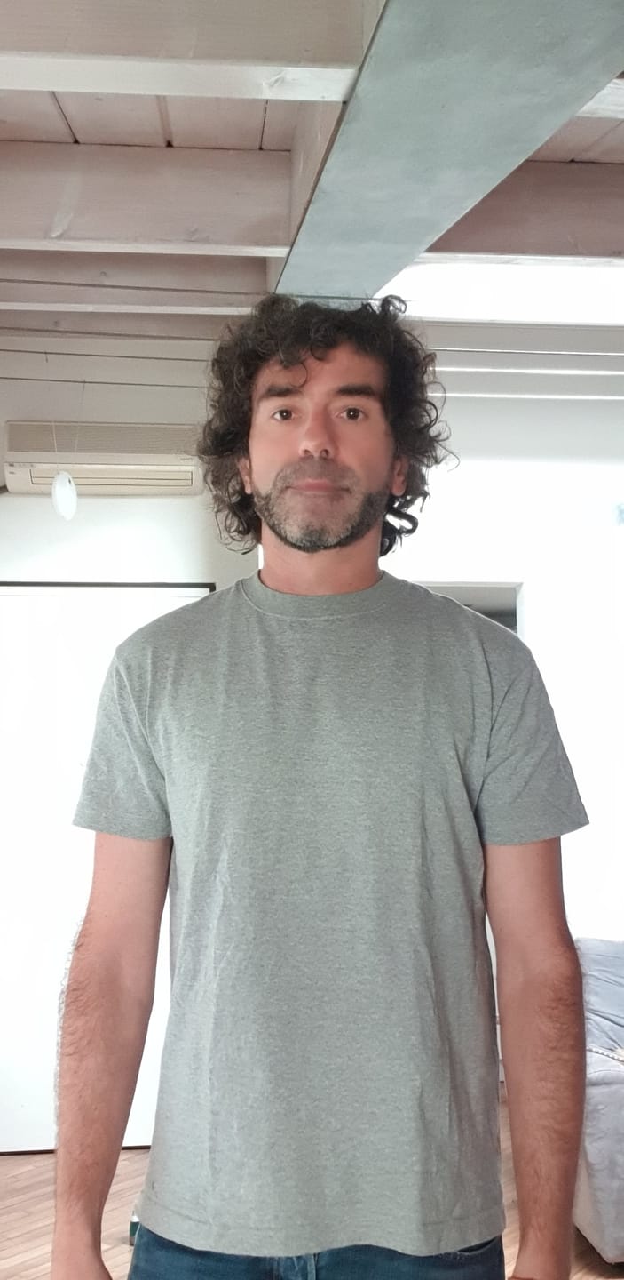 Customer photo review of 9 oz Cotton Tubular T-Shirt - Gray