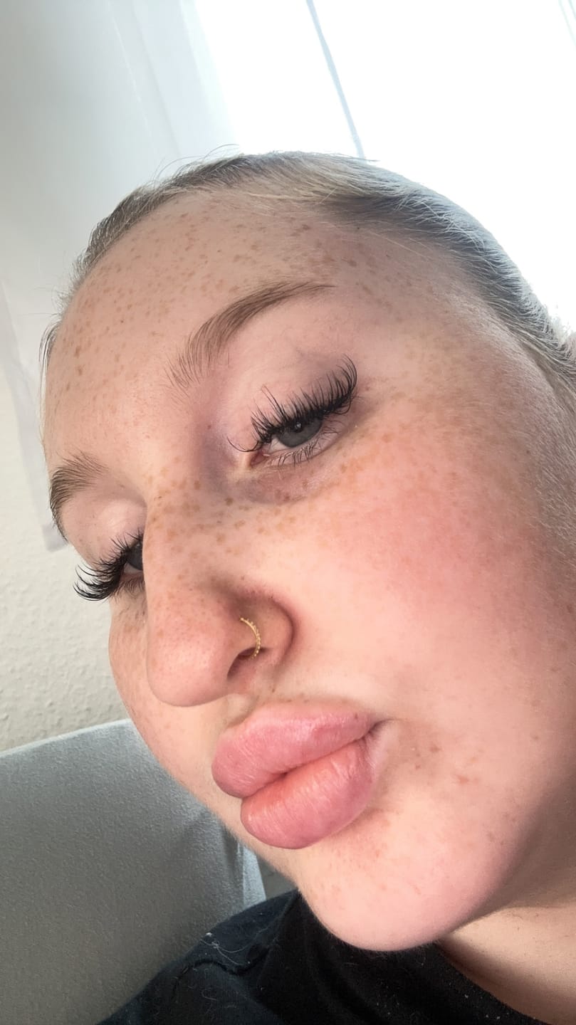 Customer photo review of Zircon Clicker | Nasen- & Ohrpiercing
