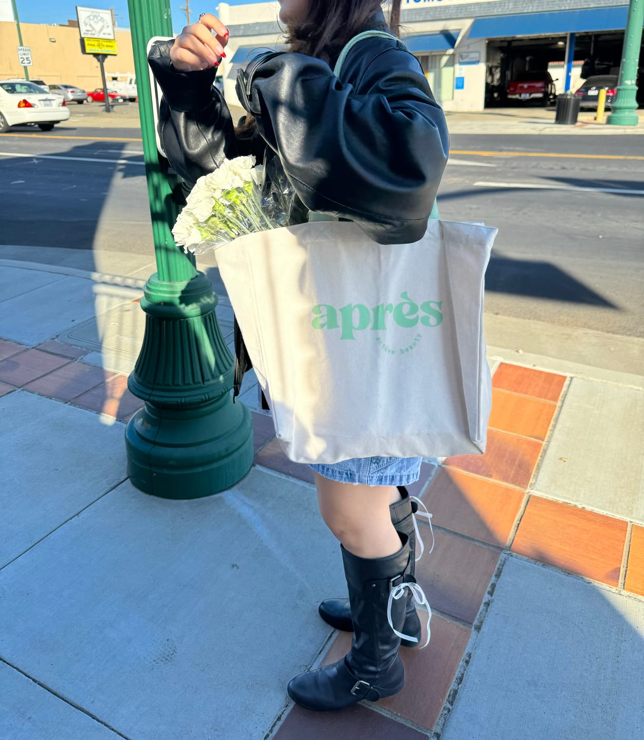 Customer photo review of Après Tote Bag