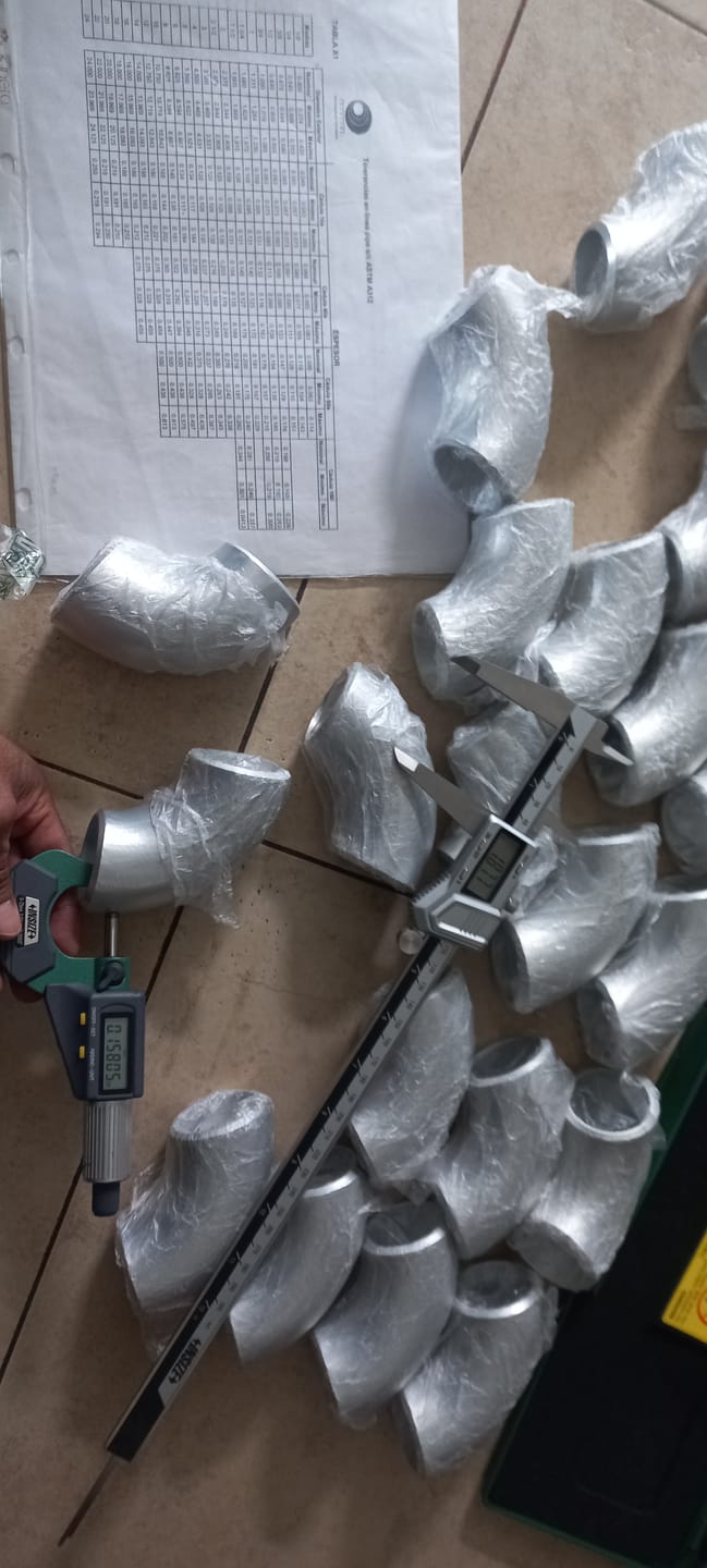 Customer photo review of Codo de aluminio 6061-T6 de 1-1/2" Cedula 40 a 90°