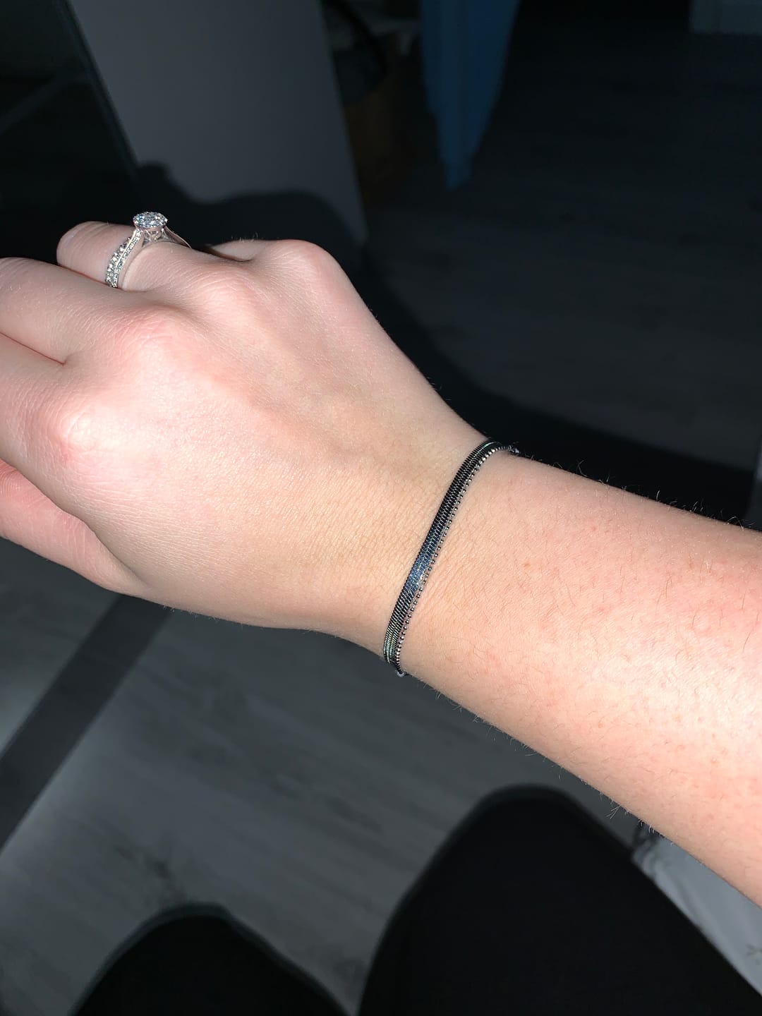 Customer photo review of Sleeky Armband | 18K vergoldet