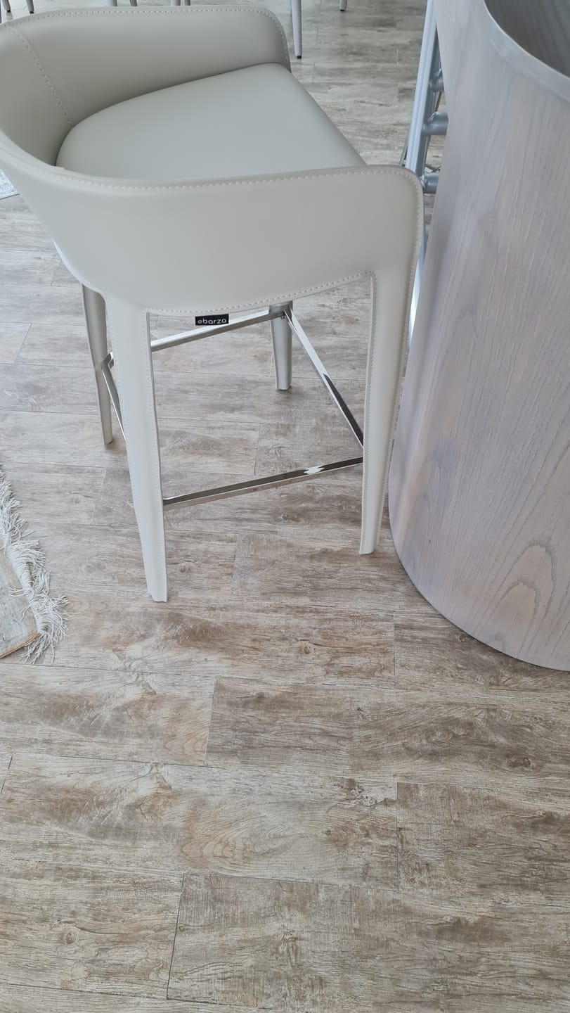 Customer photo review of Pre-order 35 Days Delivery Mycroft Saddle Leather Bar Stool BAR838-1