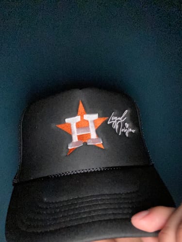 Customer photo review of Astros Signature Trucker