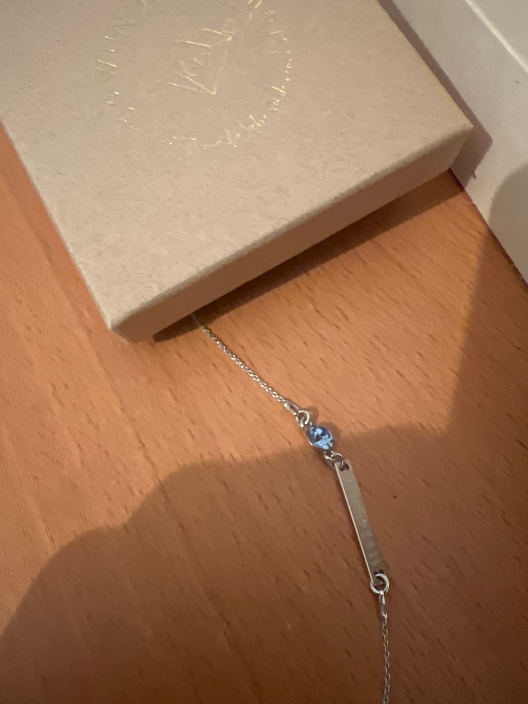 Customer photo review of Baby Armband mit Geburtsstein und Gravur länglich