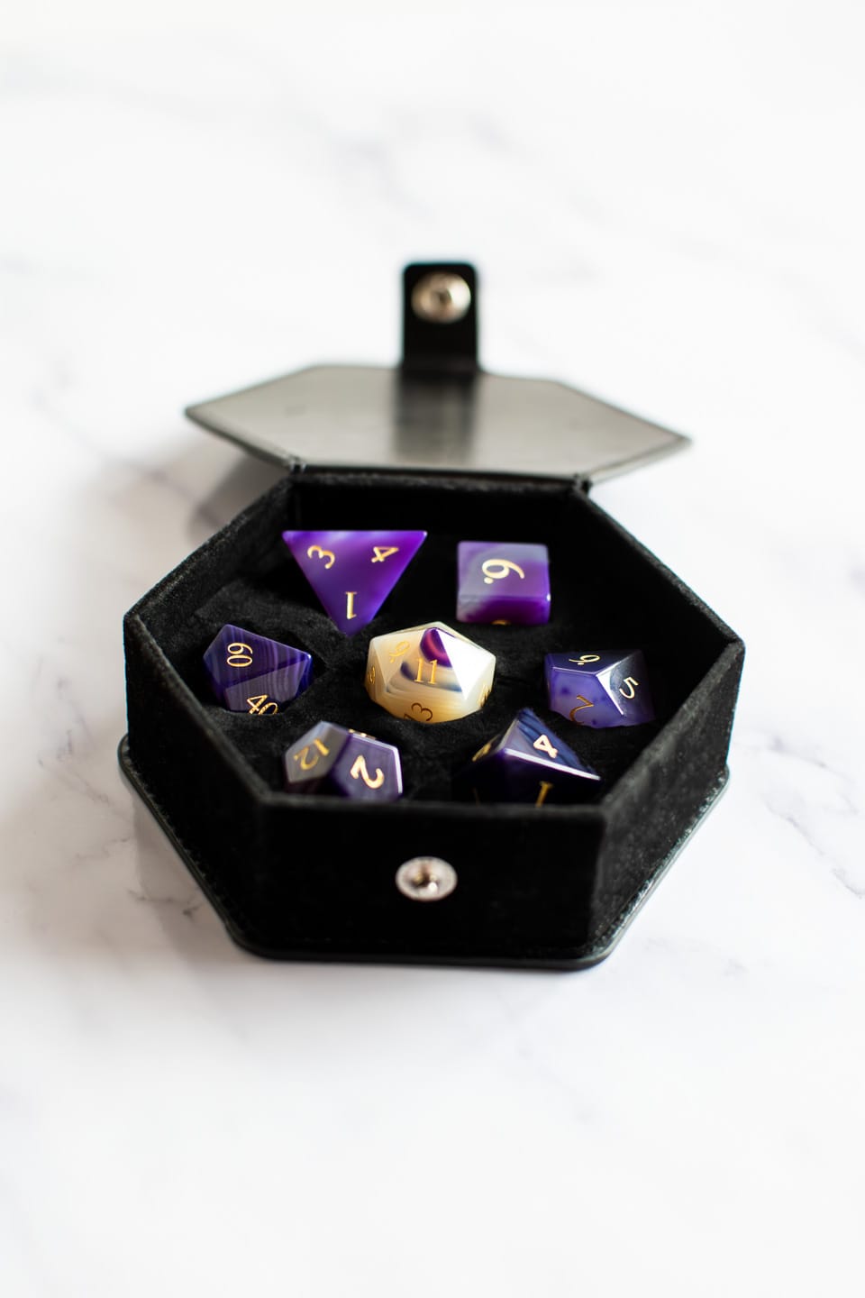 Customer photo review of Achat dark purple