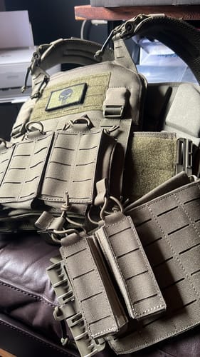 Customer photo review of SHIELD Germany BRAVO 1x Kurz-Magazintasche Steingrau-Oliv
