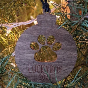 Customer photo review of Personalized Wood and Leather Paw Print Ornament