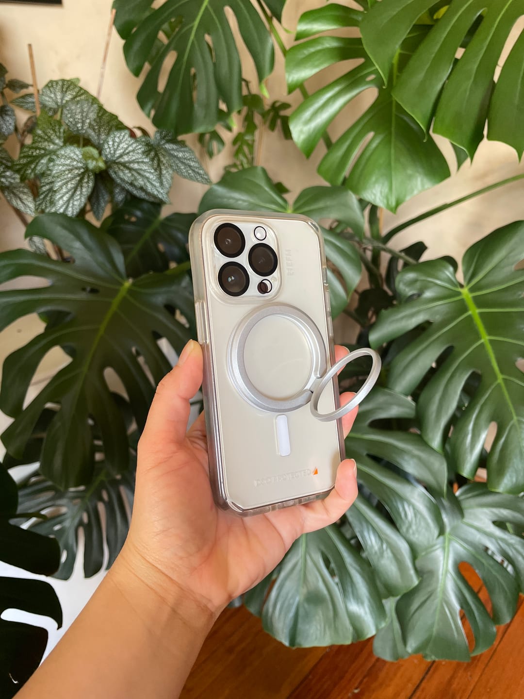 Customer photo review of Magnetic MagSafe Ring Stand