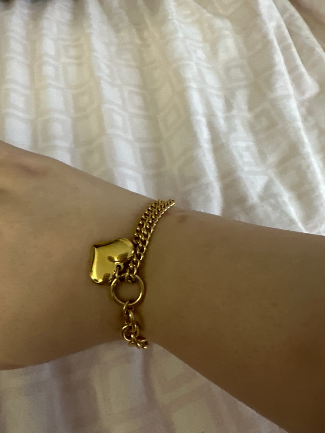 Customer photo review of Chunky Heart Armband | 18K vergoldet