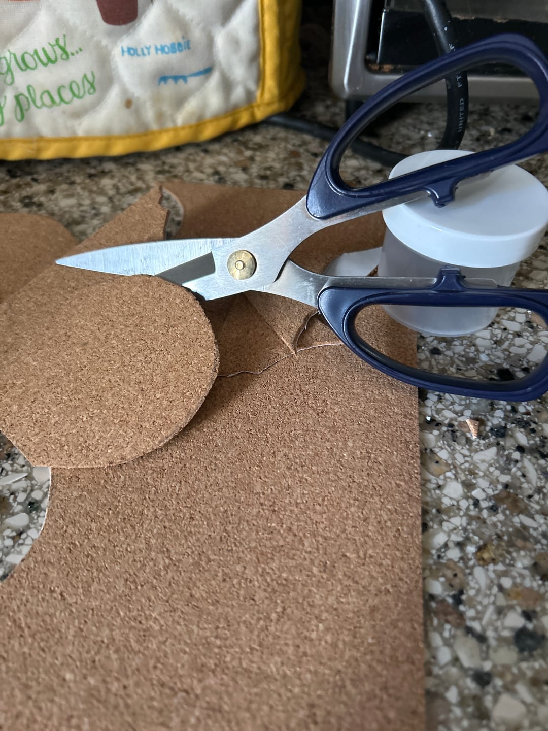 Customer photo review of 7.25"L Scissors Blue Handle MT1043