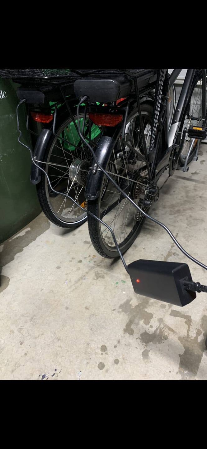 Customer photo review of 36V 2A ST3 eBike Battery Smart Charger CPST36-2A