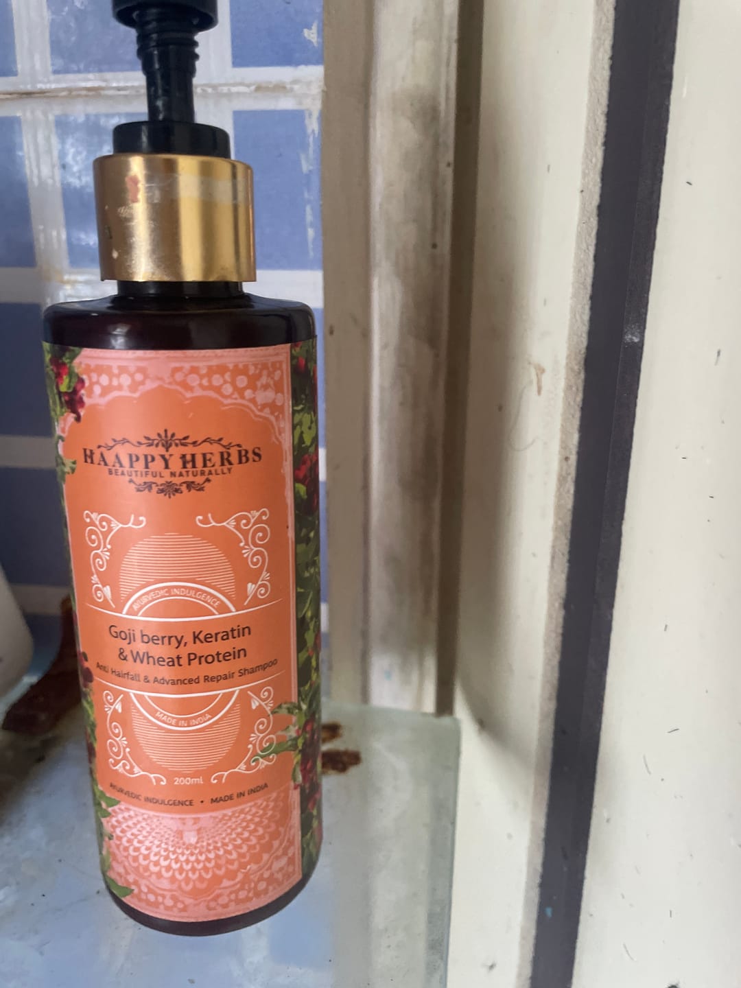 Customer photo review of Kumkumadi Miraculous Radiance Face Wash