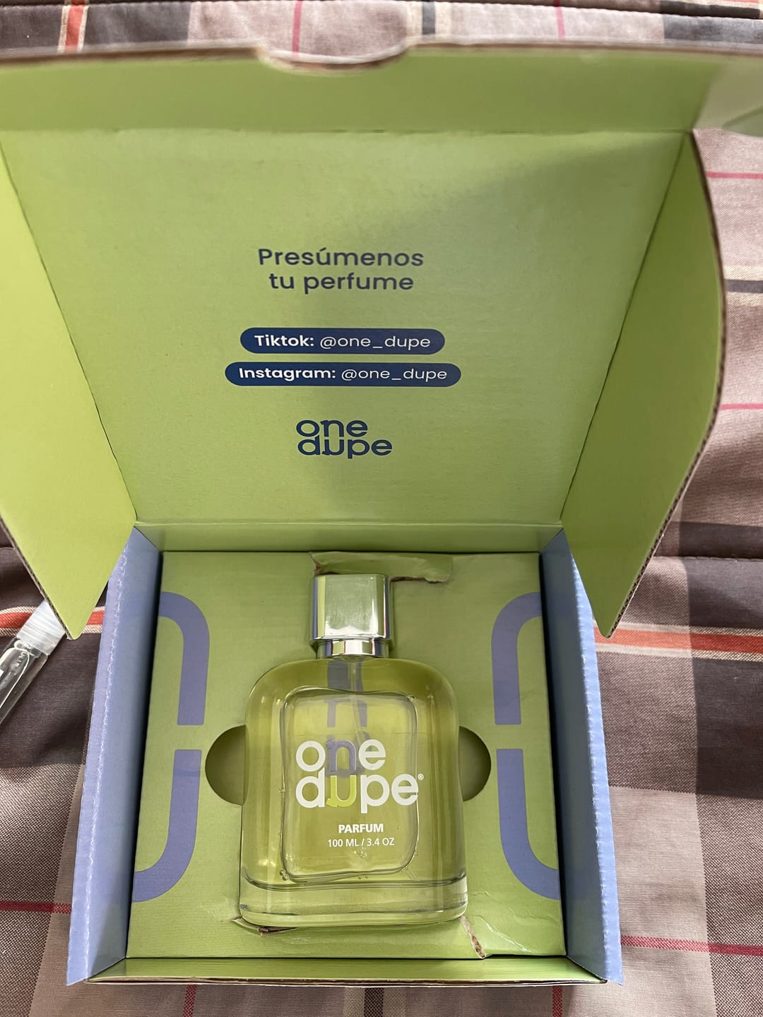 Customer photo review of Perfume inspirado en Valentino Donna Born in Roma