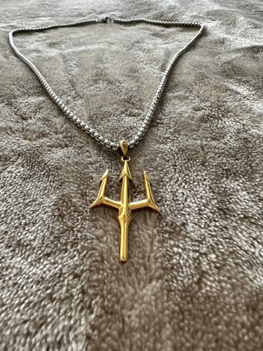 Customer photo review of Trident Pendant - Gold