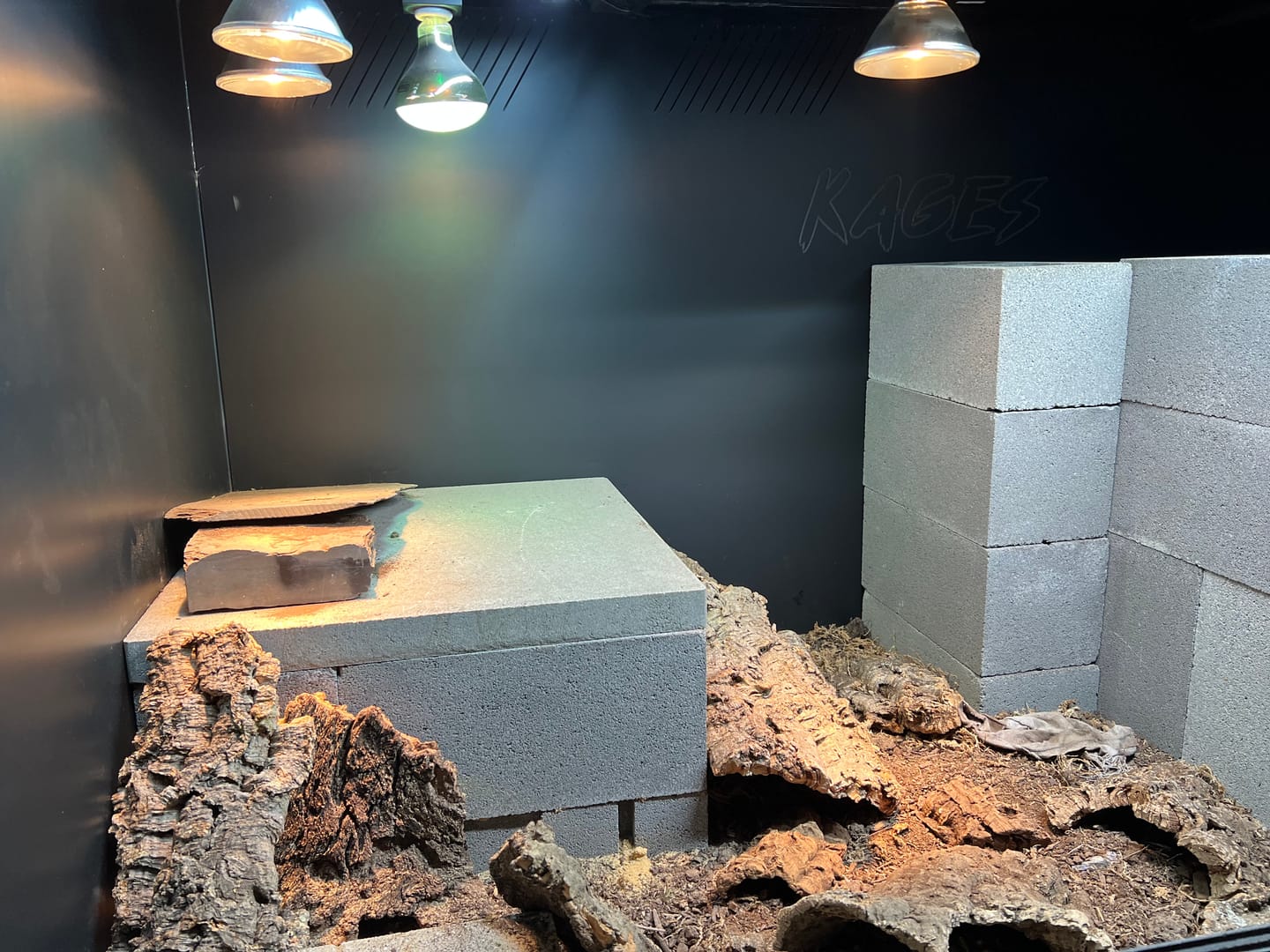 Customer photo review of 96"x48"x48" / 8'x4'x4' Premium PVC Reptile Enclosure