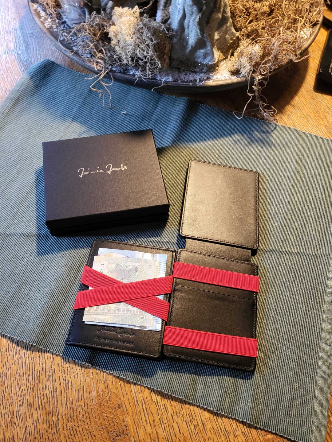 Customer photo review of Flap Boy XL - Magic Wallet with Coin Pocket