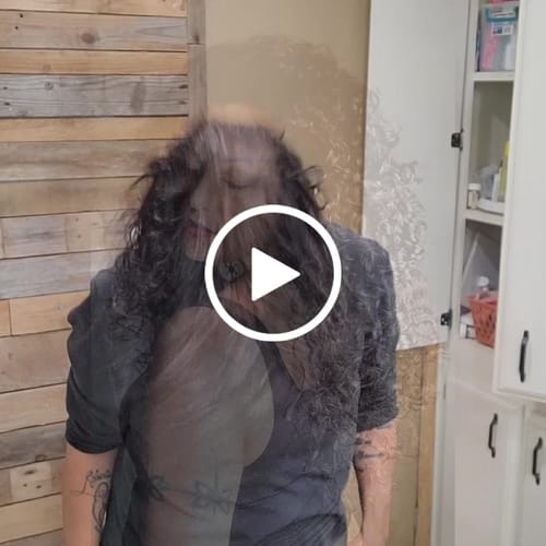 Customer video review of VOLUME SPRAY 250ML
