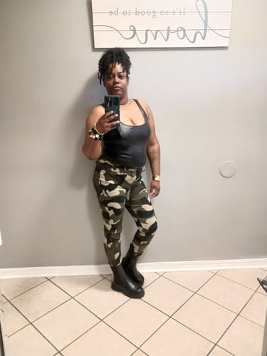 Customer photo review of So Curvy Stretch Skinny Jeans up to 2XL (Light Camo)