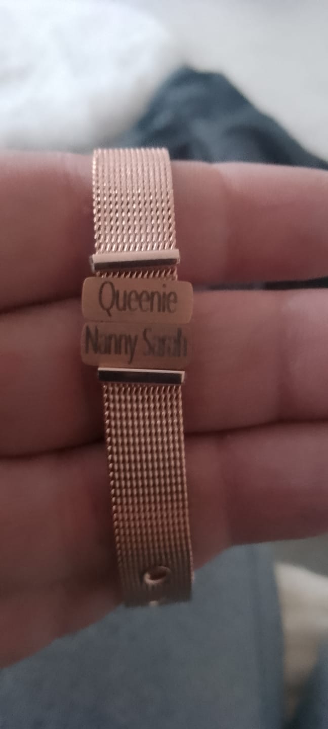 Customer photo review of Mesh charm name rosé gold