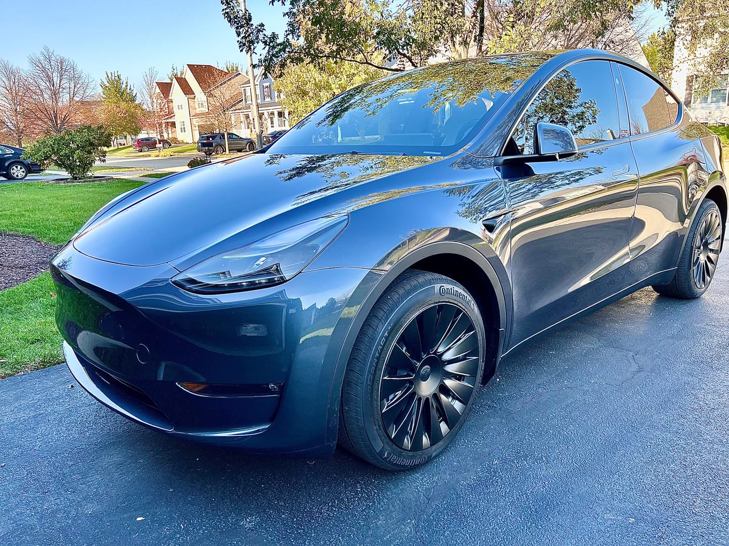 Customer photo review of TESPLUS 19'' Blade Style Wheel Cover for Model Y