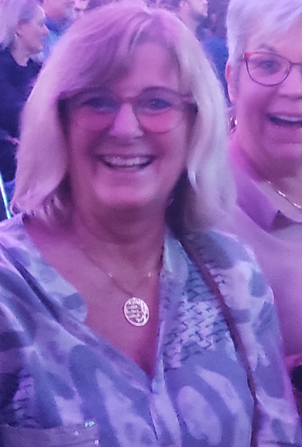 Customer photo review of LOANYA Lebensbaum Kette mit personalisierten Namen