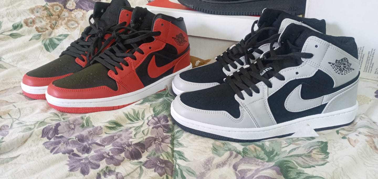 Customer photo review of Tenis Retro 1 Gris Negro
