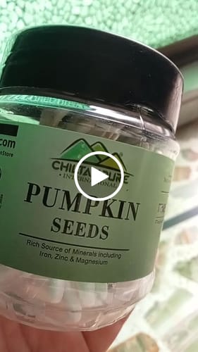 Customer video review of Pumpkin Seeds - Improve Prostate & Bladder Health, Very High in Magnesium, May Improve Heart Health, Lower Blood Sugar Levels, High in Fiber [کدو کے بیج]