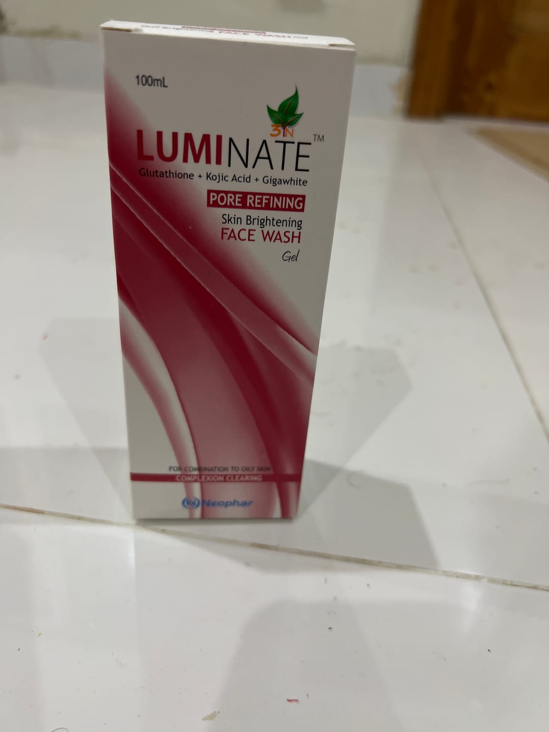 Customer photo review of Luminate Pore Refining Face Wash Gel