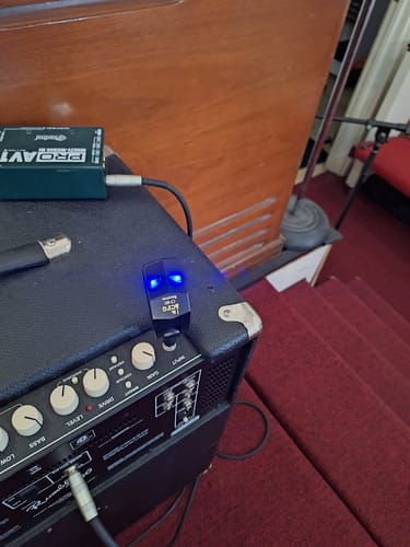 Customer photo review of CFG CF-80 2.4GHz Guitar/Bass Wireless System