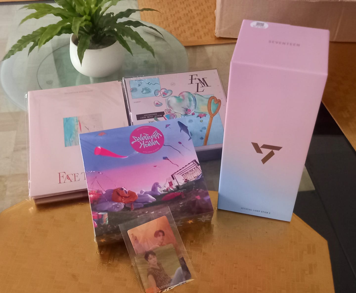 Customer photo review of SEVENTEEN - 4TH FULL ALBUM FACE THE SUN (CARAT VER.)