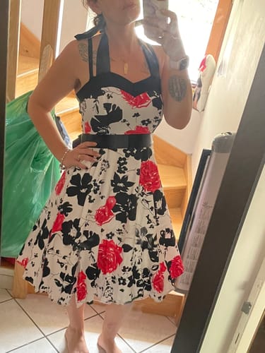 Customer photo review of Robe Vintage Année 50 Swing À Col Licou Florale Rose Rouge Soirée Cocktail
