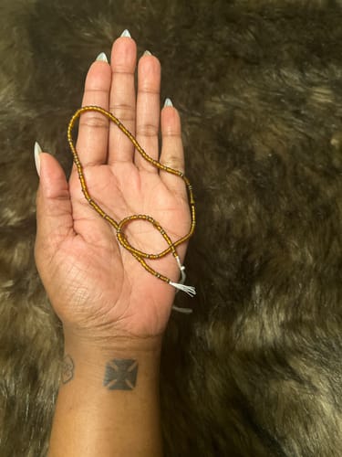 Customer photo review of Extended Length 60 Inch Melanin and Gold Waist Beads