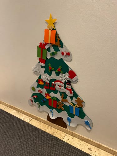 Customer photo review of NYT OPGRADERET gør-det-selv Filtjuletræ, En glimrende gave til børn